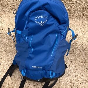 Osprey Hikerlite 18 Hiking Daypack 18 liter backpack NWT Bacca Blue